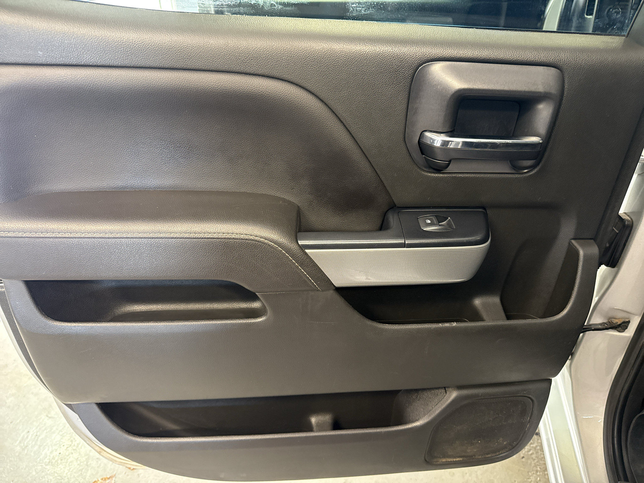 Used 2017 Chevrolet Silverado 1500 LT w/ All Star Edition AWD/4WD image 29