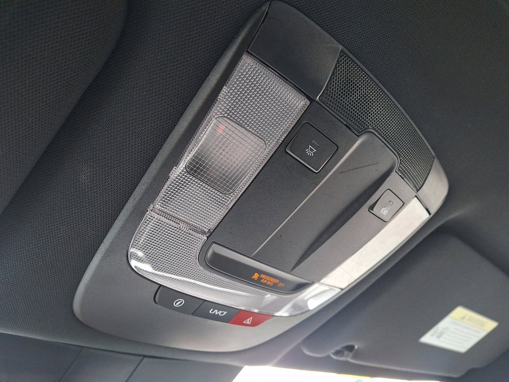 Used 2023 Kia K5 GT-Line image 32