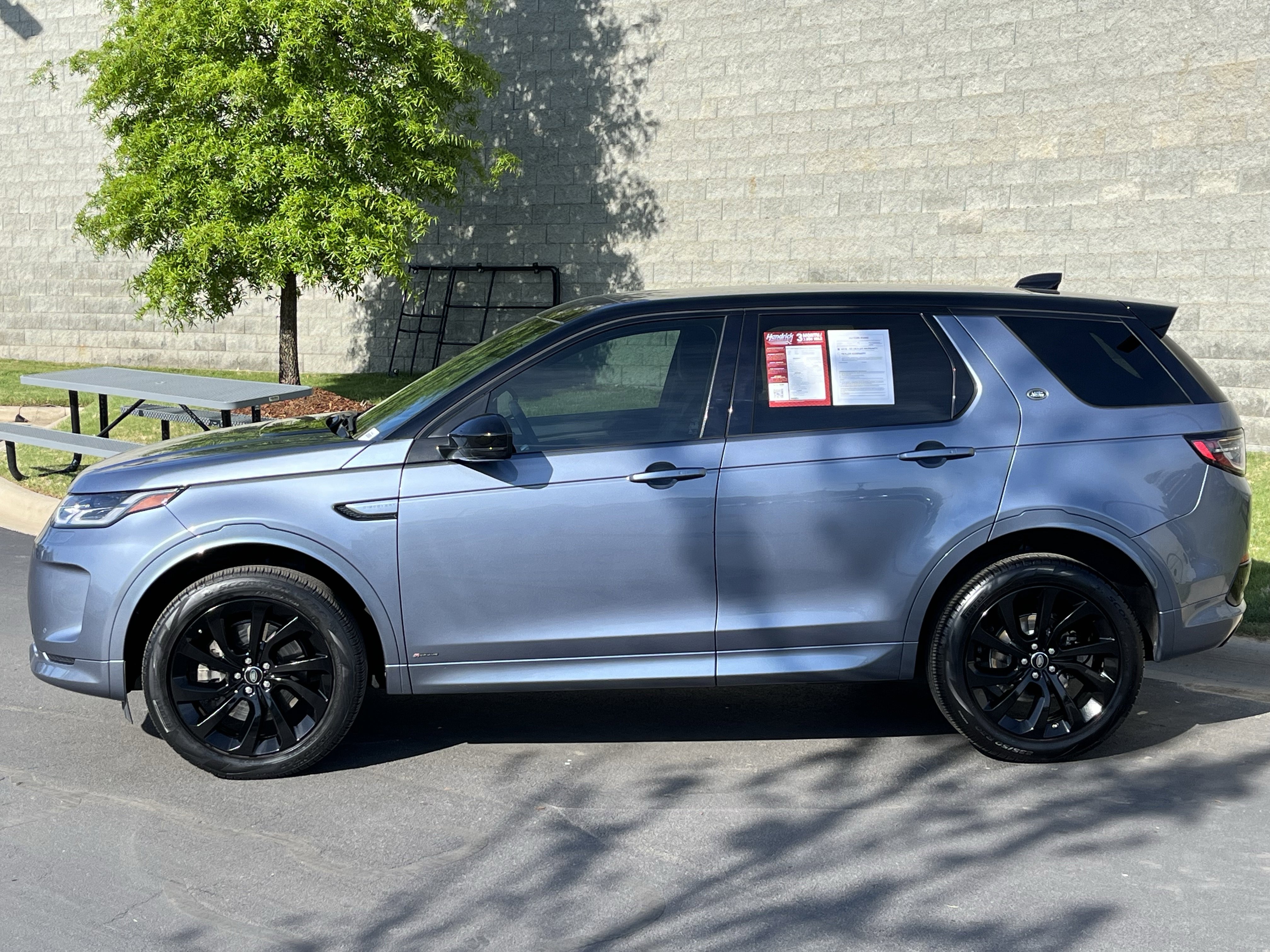 Used 2020 Land Rover Discovery Sport SE R-Dynamic image 4