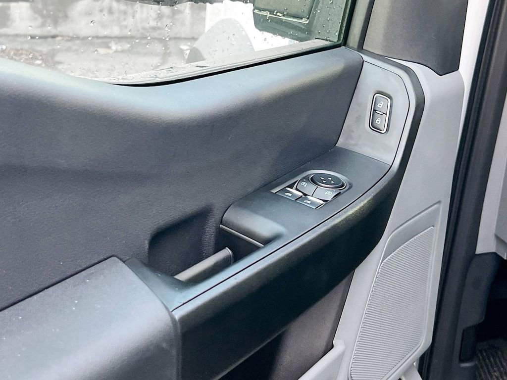 New 2025 Ford F550 4x4 Regular Cab Super Duty image 11