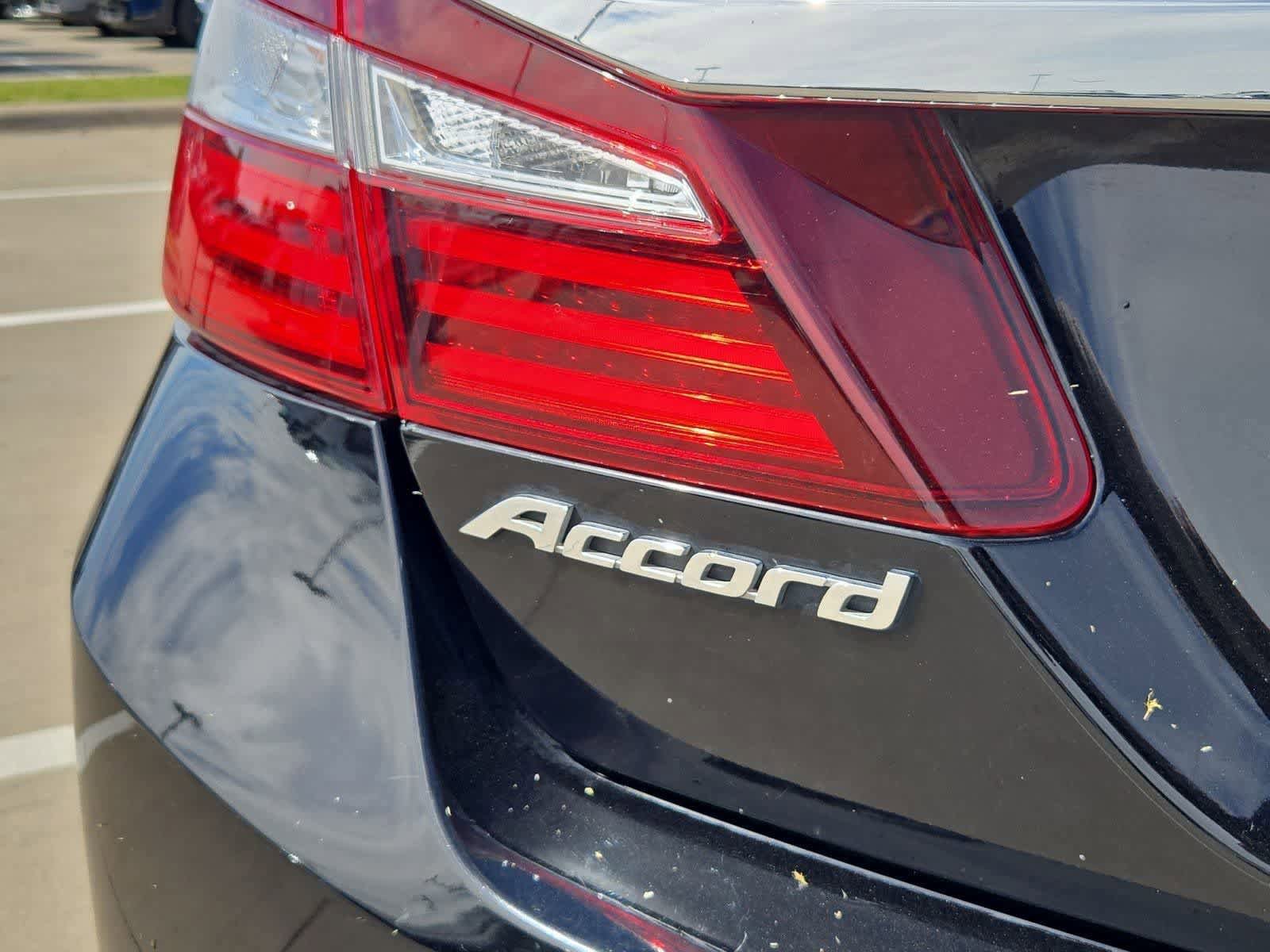 Used 2017 Honda Accord EX-L image 11