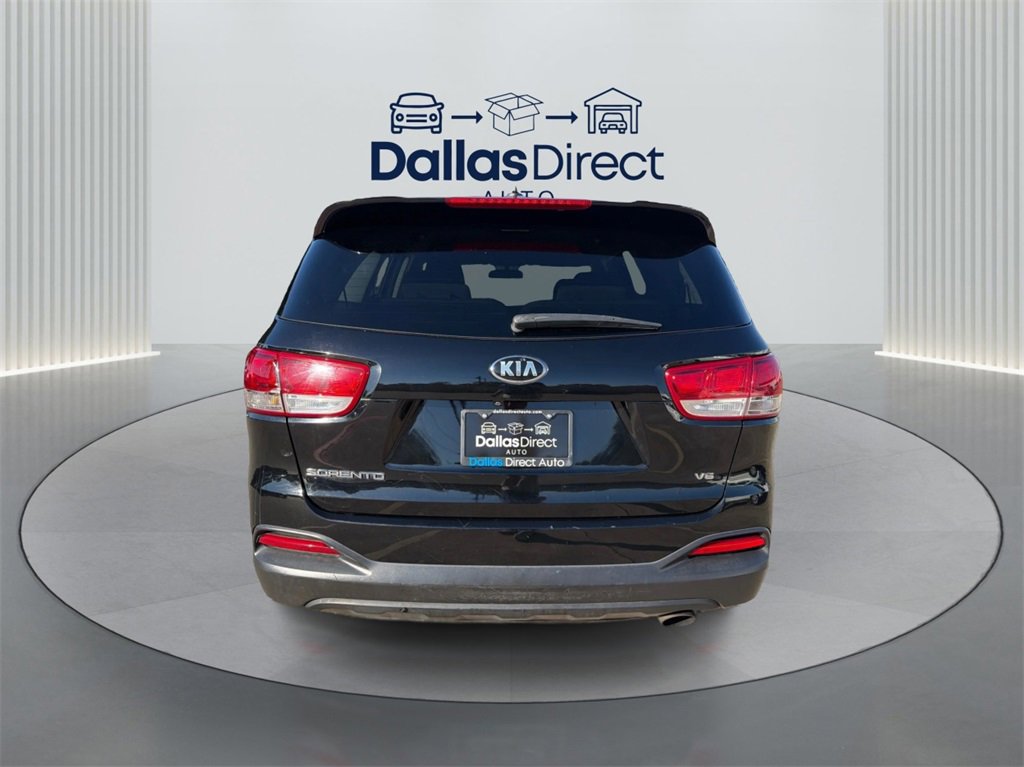 Used 2017 Kia Sorento LX image 6
