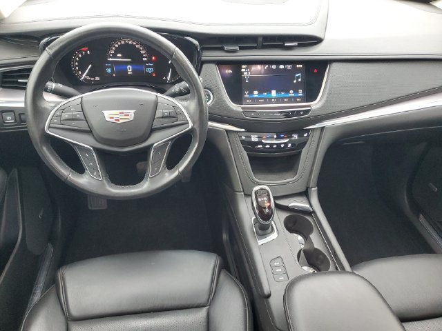 Used 2018 Cadillac XT5 Luxury w/ Driver Awareness Package AWD/4WD image 13