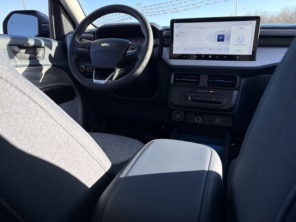 New 2025 Ford Maverick XLT image 32