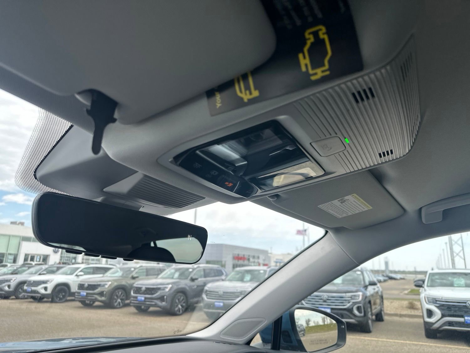 New 2026 Volkswagen Tiguan SE AWD/4WD image 58
