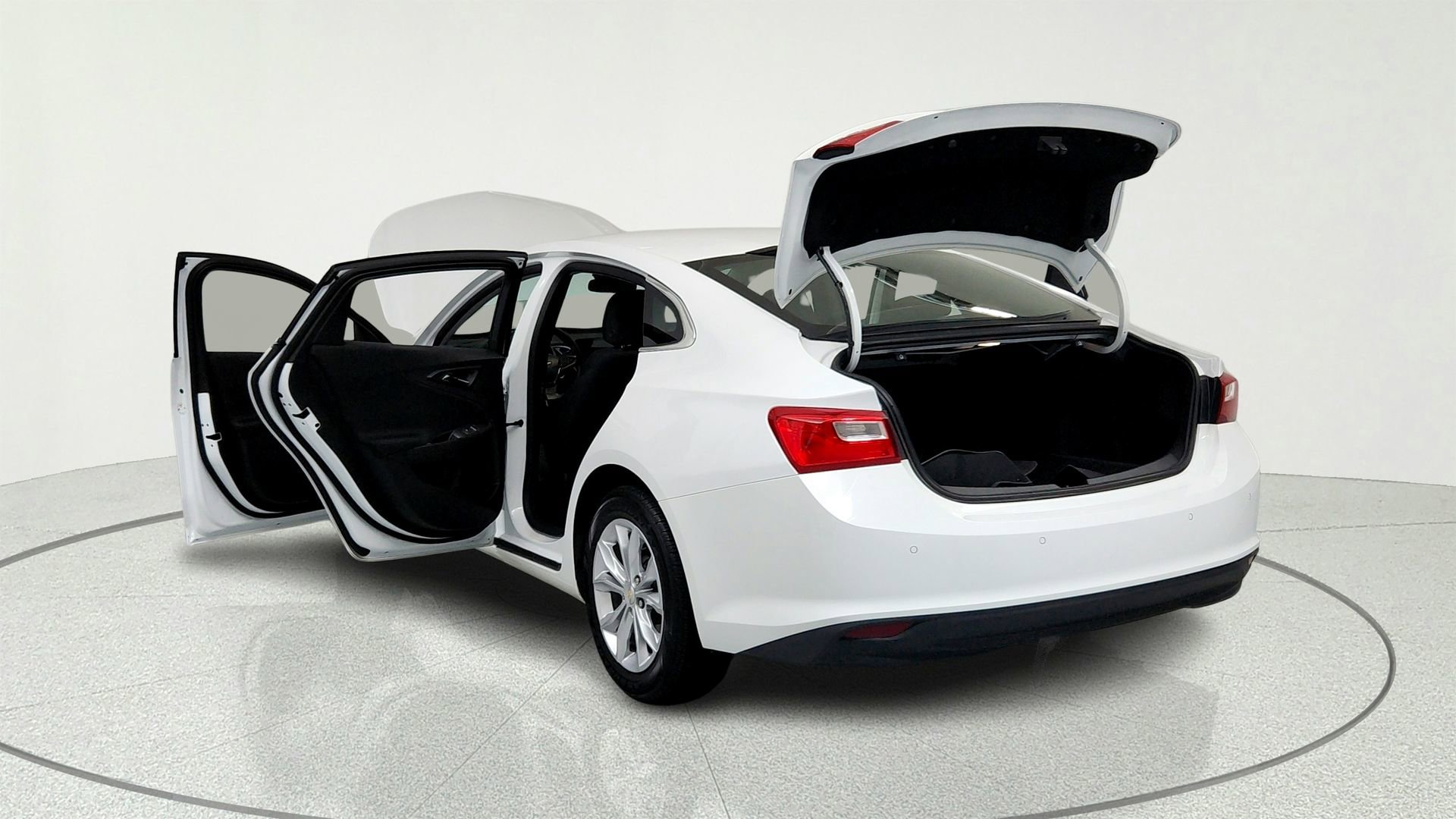 Used 2024 Chevrolet Malibu LT w/ LPO, Floor Liner Package FWD image 11