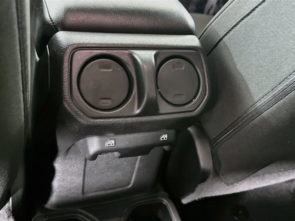 Used 2022 Jeep Wrangler Unlimited Sport AWD/4WD image 36
