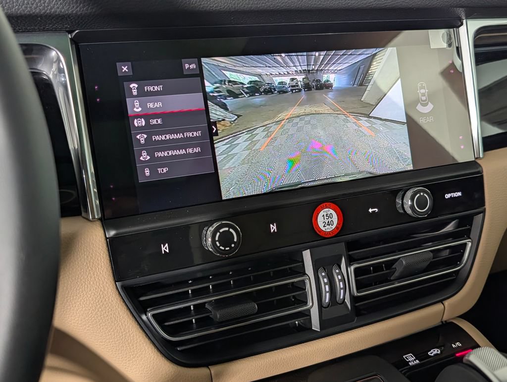 New 2026 Porsche Macan AWD/4WD image 32