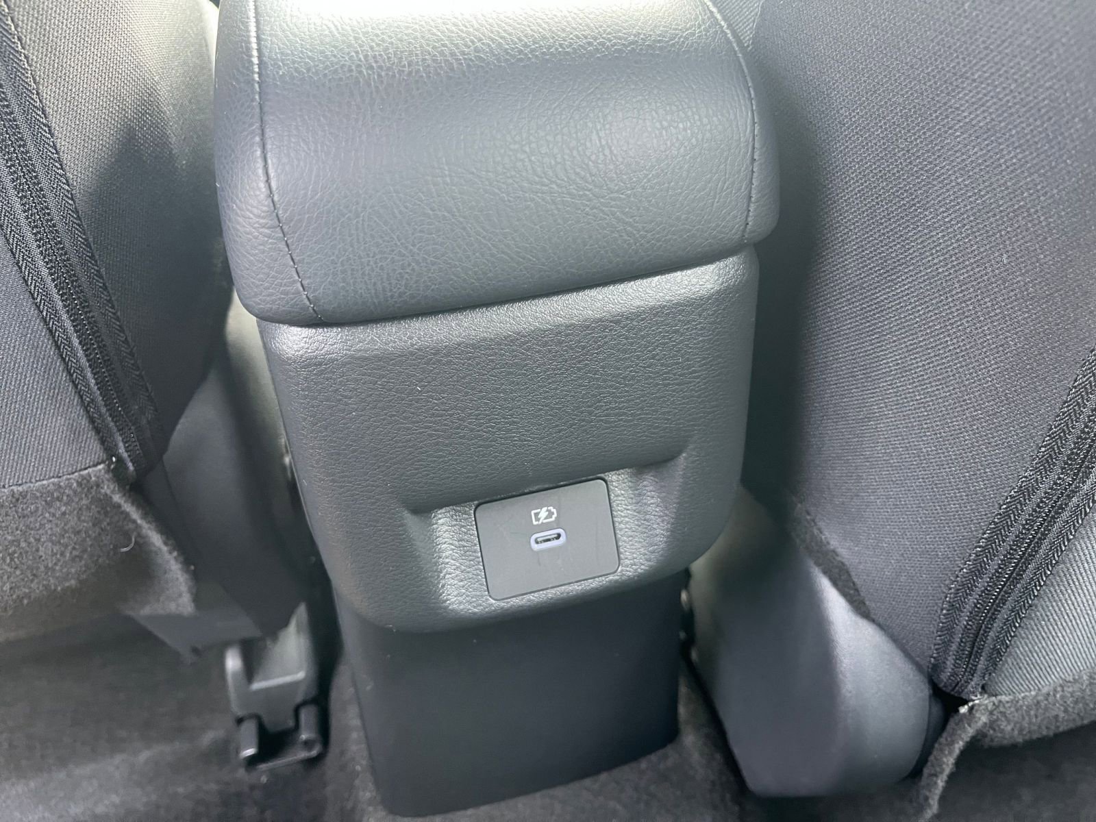 Used 2025 Nissan Versa SV image 23