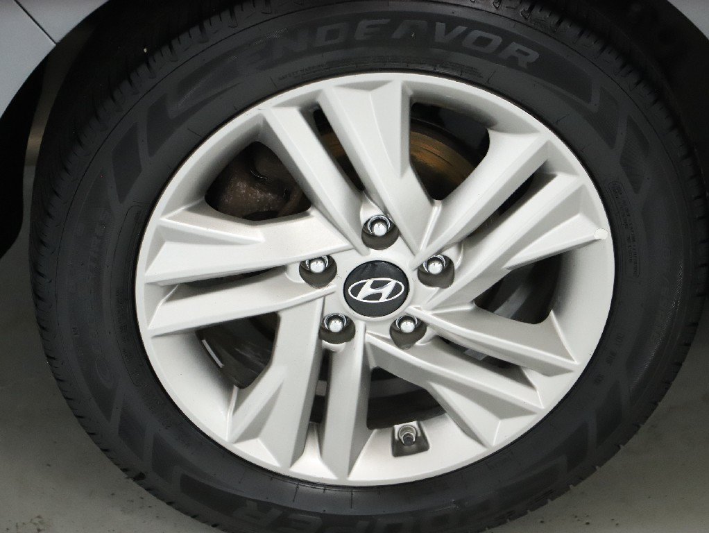 Used 2019 Hyundai Elantra SEL FWD image 12
