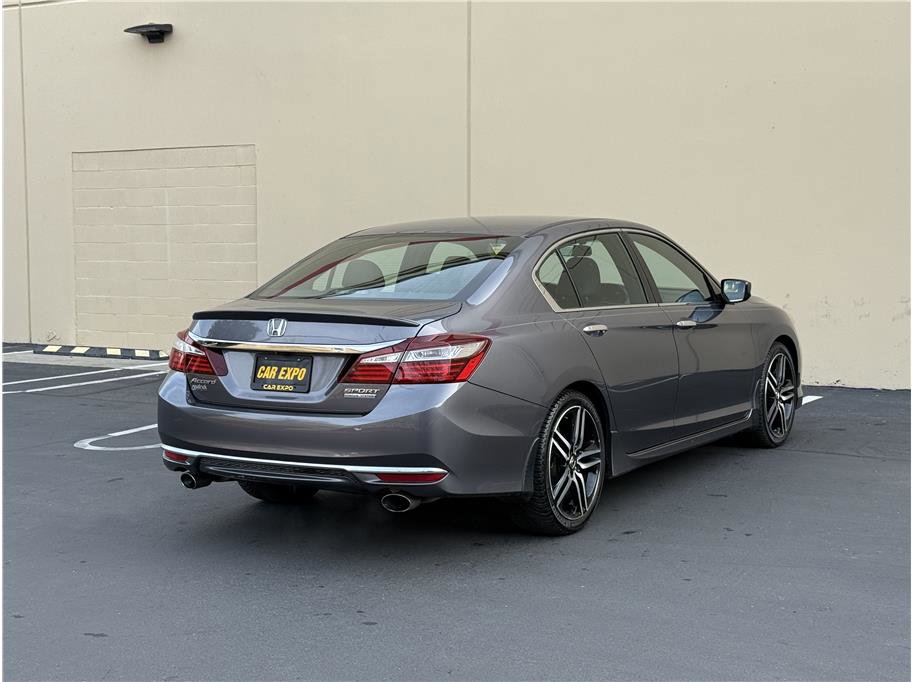 Used 2017 Honda Accord Sport Special Edition image 6