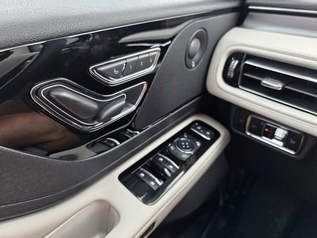 New 2025 Lincoln Aviator 2WD w/ Equipment Group 101A image 14