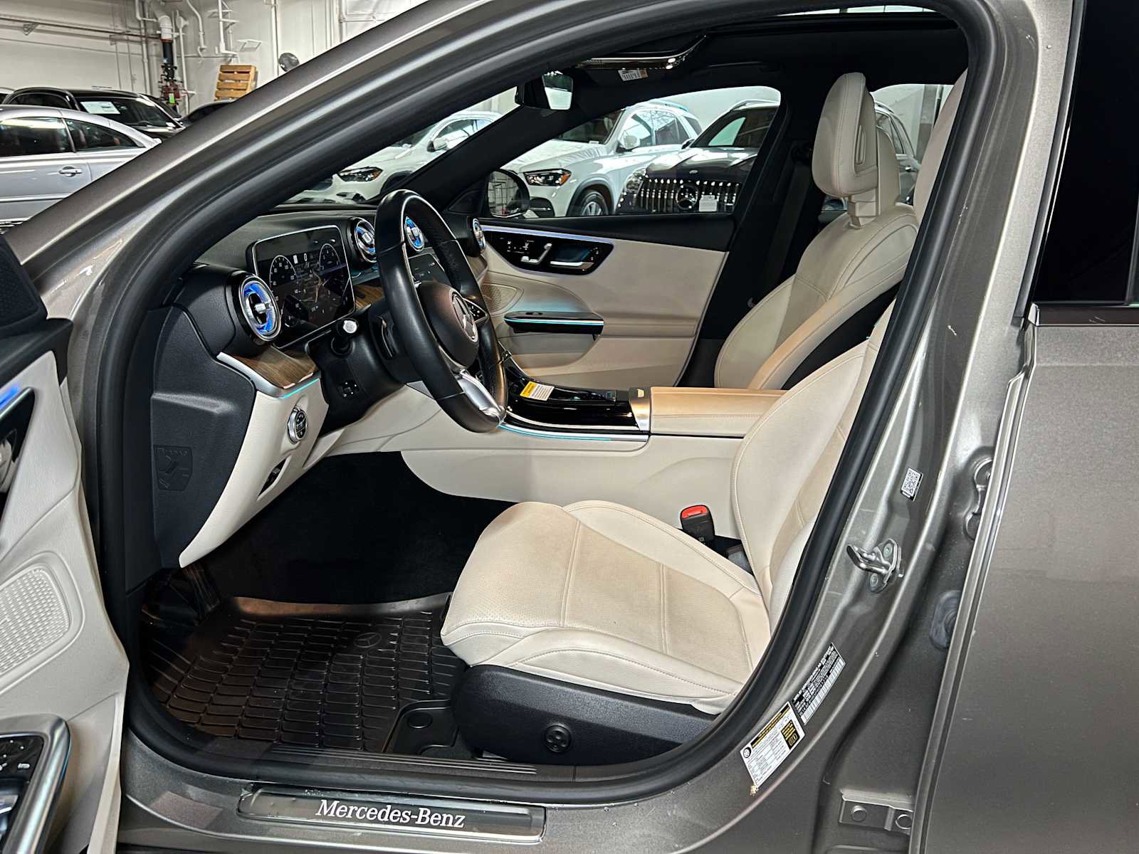 Used 2023 Mercedes-Benz C 300 4MATIC Sedan image 23