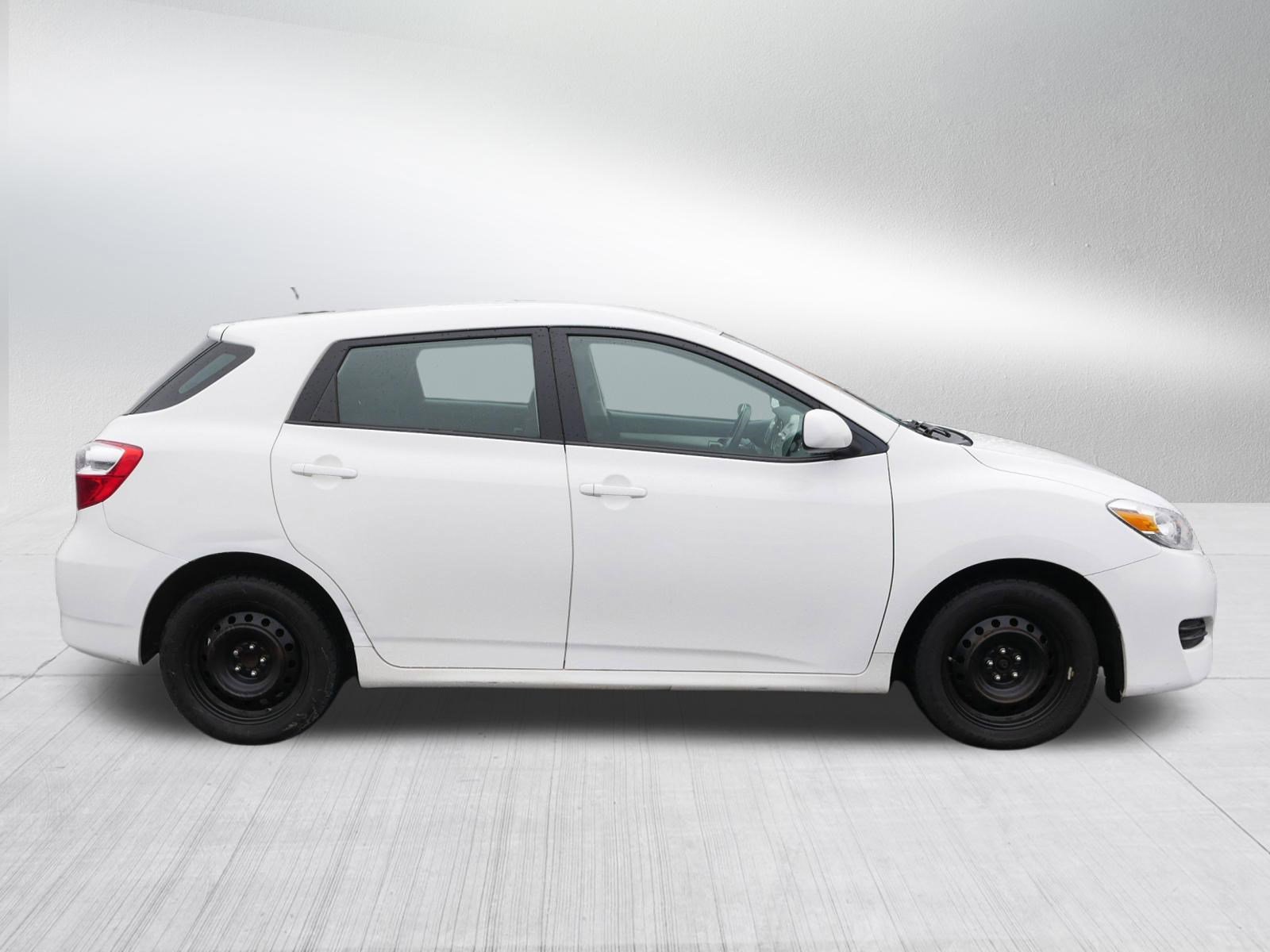 Used 2011 Toyota Matrix FWD video 2
