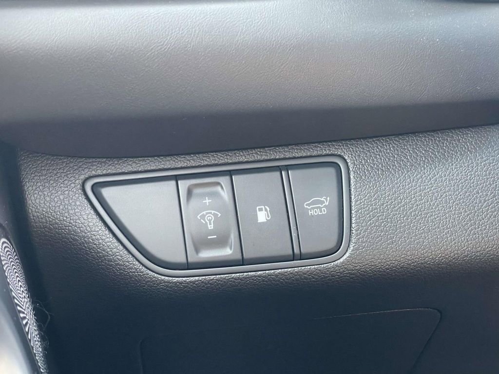 Used 2025 Genesis G70 3.3T Advanced w/ Sport Prestige Package image 12