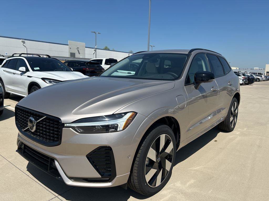 New 2025 Volvo XC60 T8 Plus w/ Protection Package Premier image 2
