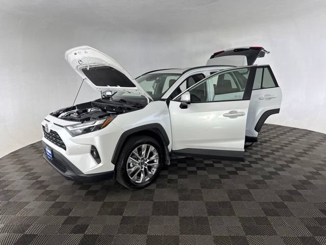 Used 2025 Toyota RAV4 XLE Premium w/ Weather Package AWD/4WD image 12