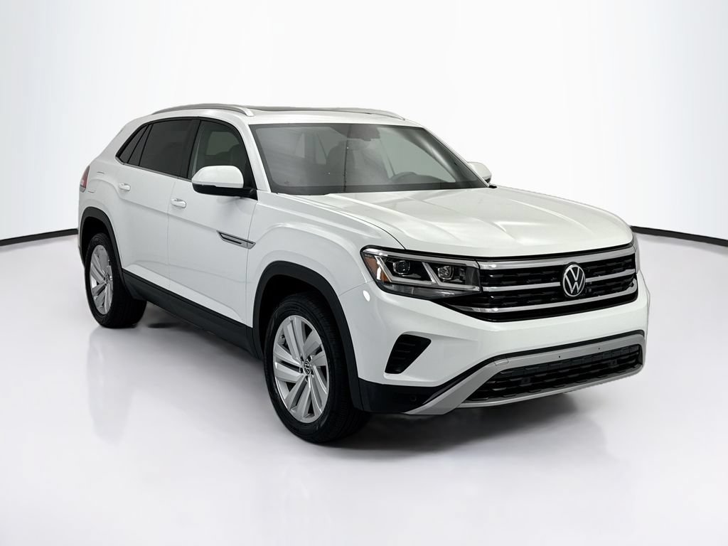 Certified 2023 Volkswagen Atlas Cross Sport SE w/ Panoramic Sunroof Package FWD image 3