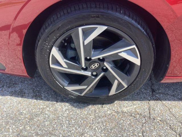 Used 2025 Hyundai Elantra Sport w/ Cargo Package FWD image 37