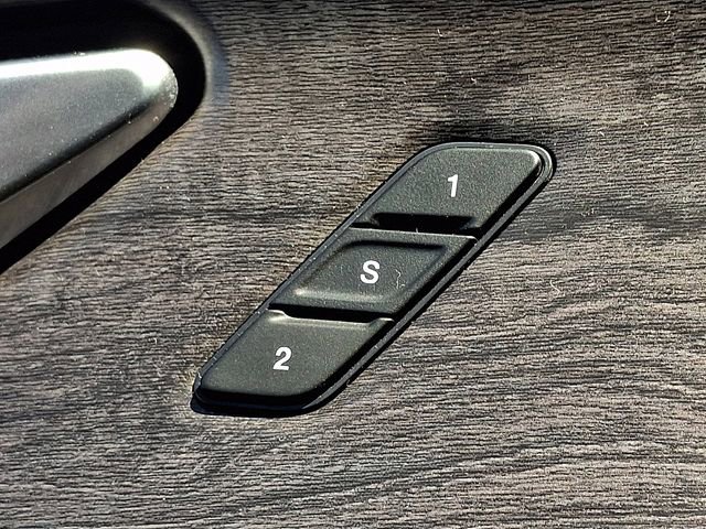 Used 2021 Jeep Grand Cherokee L Limited w/ Luxury Tech Group II image 30