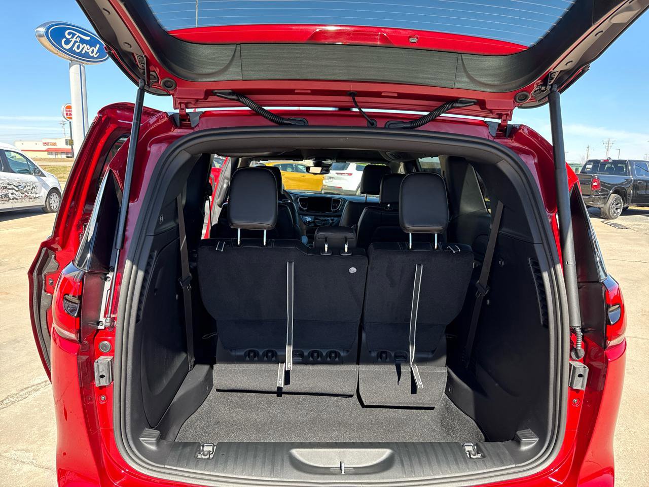 New 2026 Chrysler Pacifica Select image 20