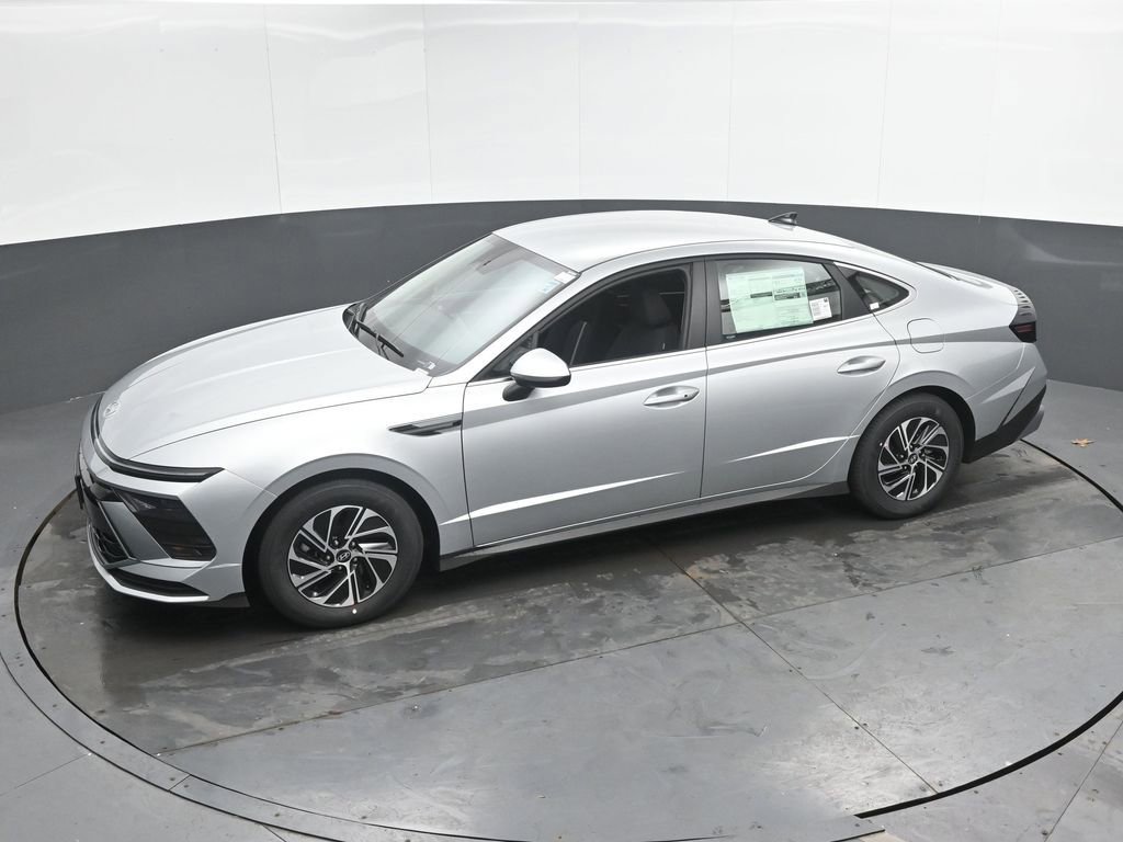 New 2026 Hyundai Sonata Blue FWD image 17