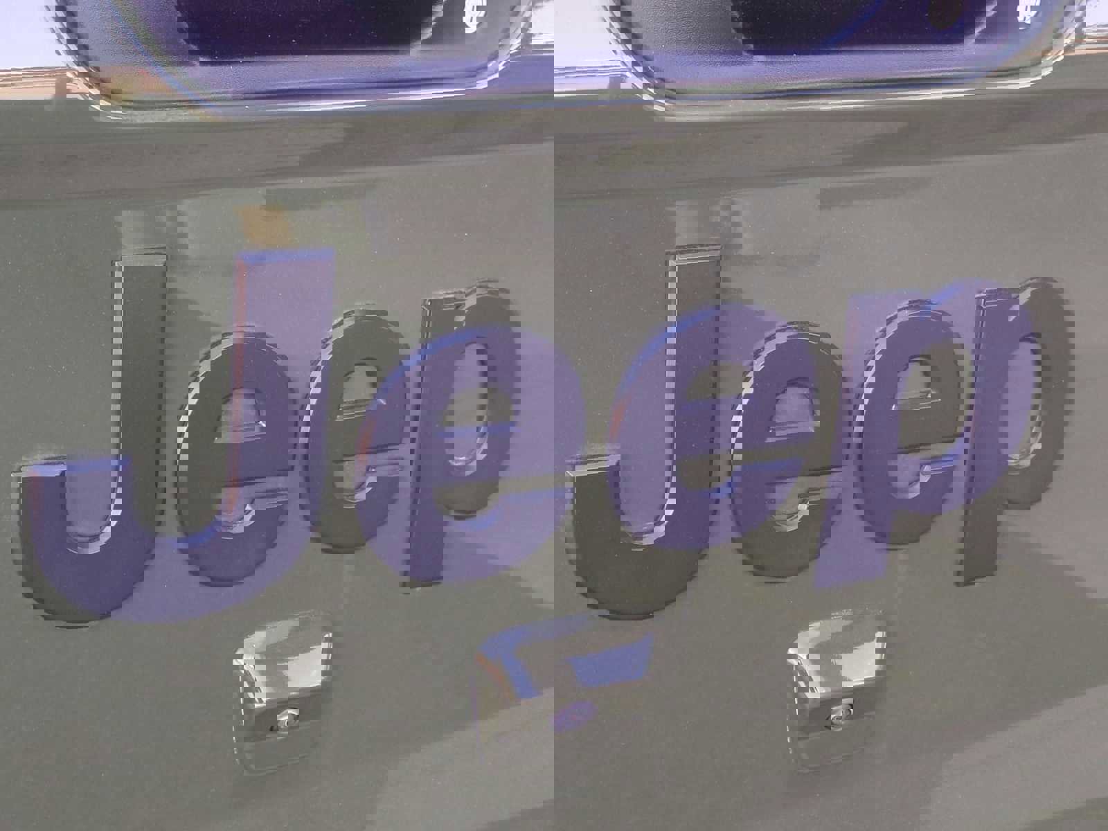 Used 2023 Jeep Gladiator Willys image 8