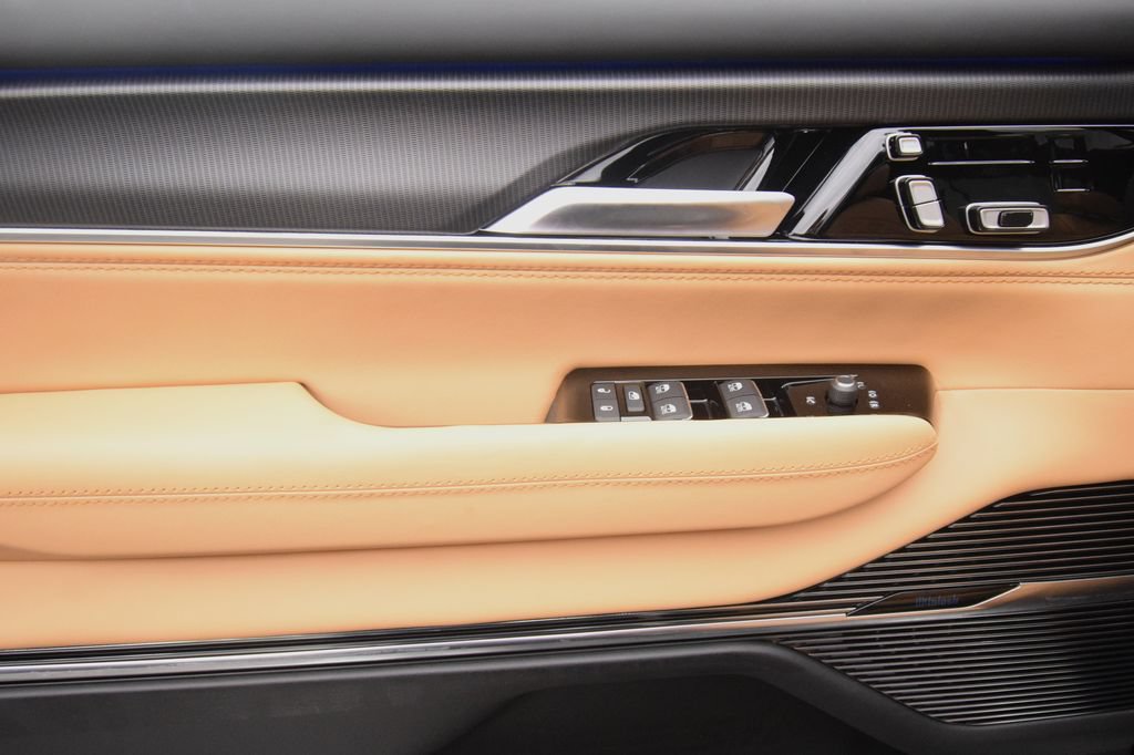 New 2026 Jeep Grand Wagoneer L Summit AWD/4WD image 35