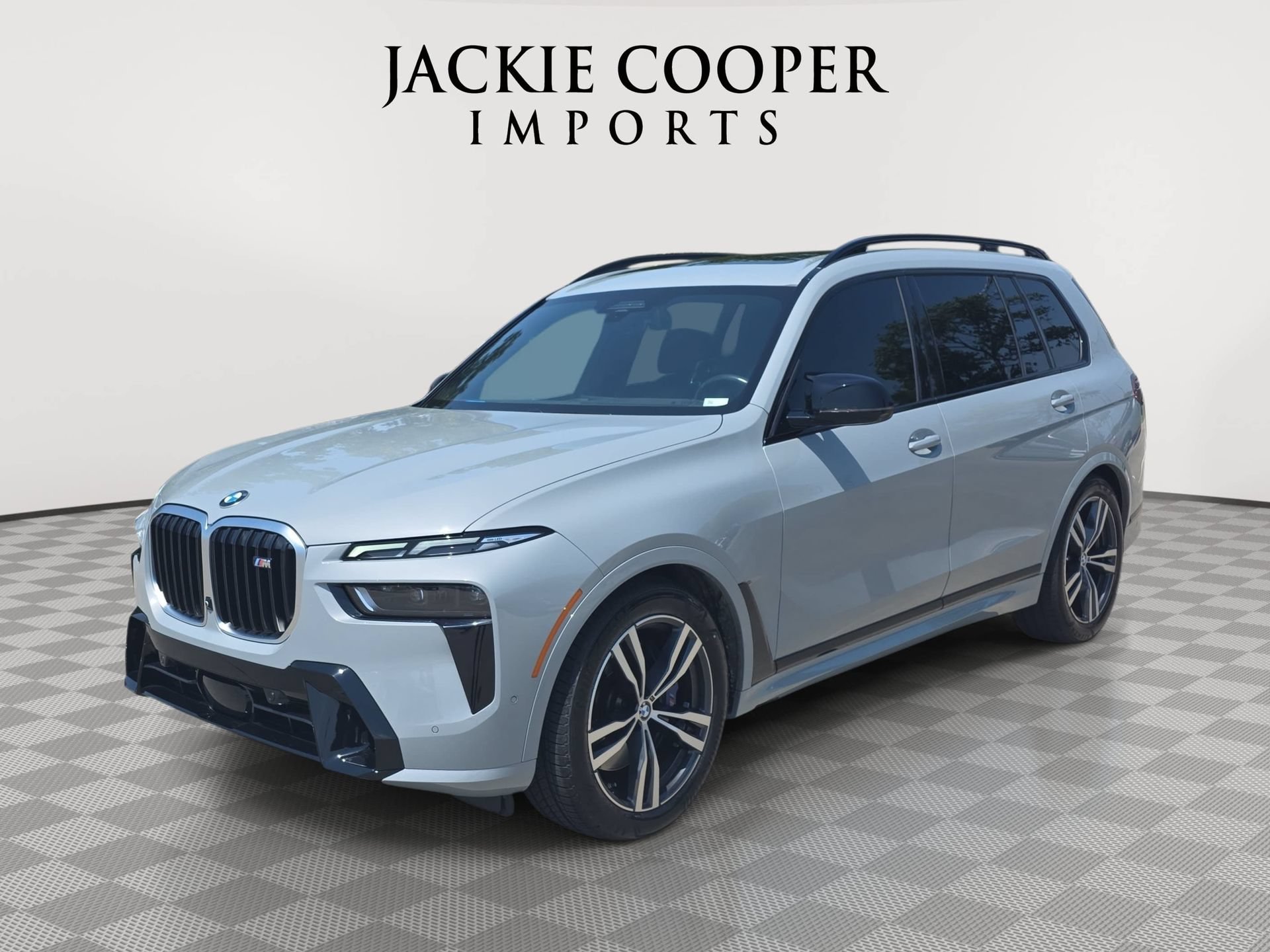 Used 2024 BMW X7 M60i AWD/4WD image 1