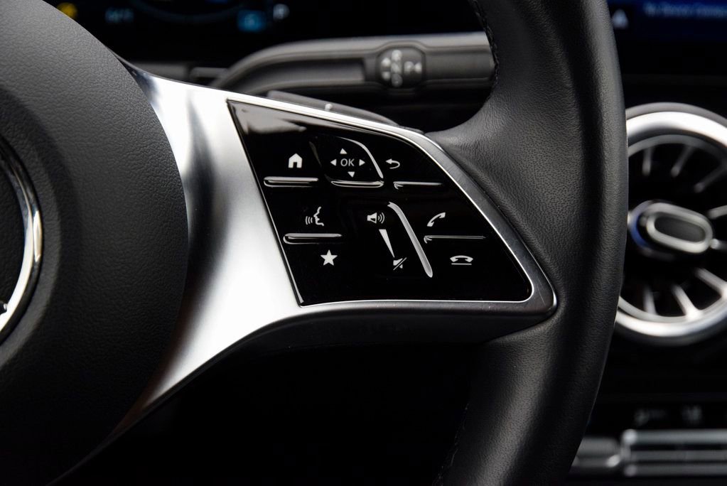 Certified 2025 Mercedes-Benz GLA 250 image 24