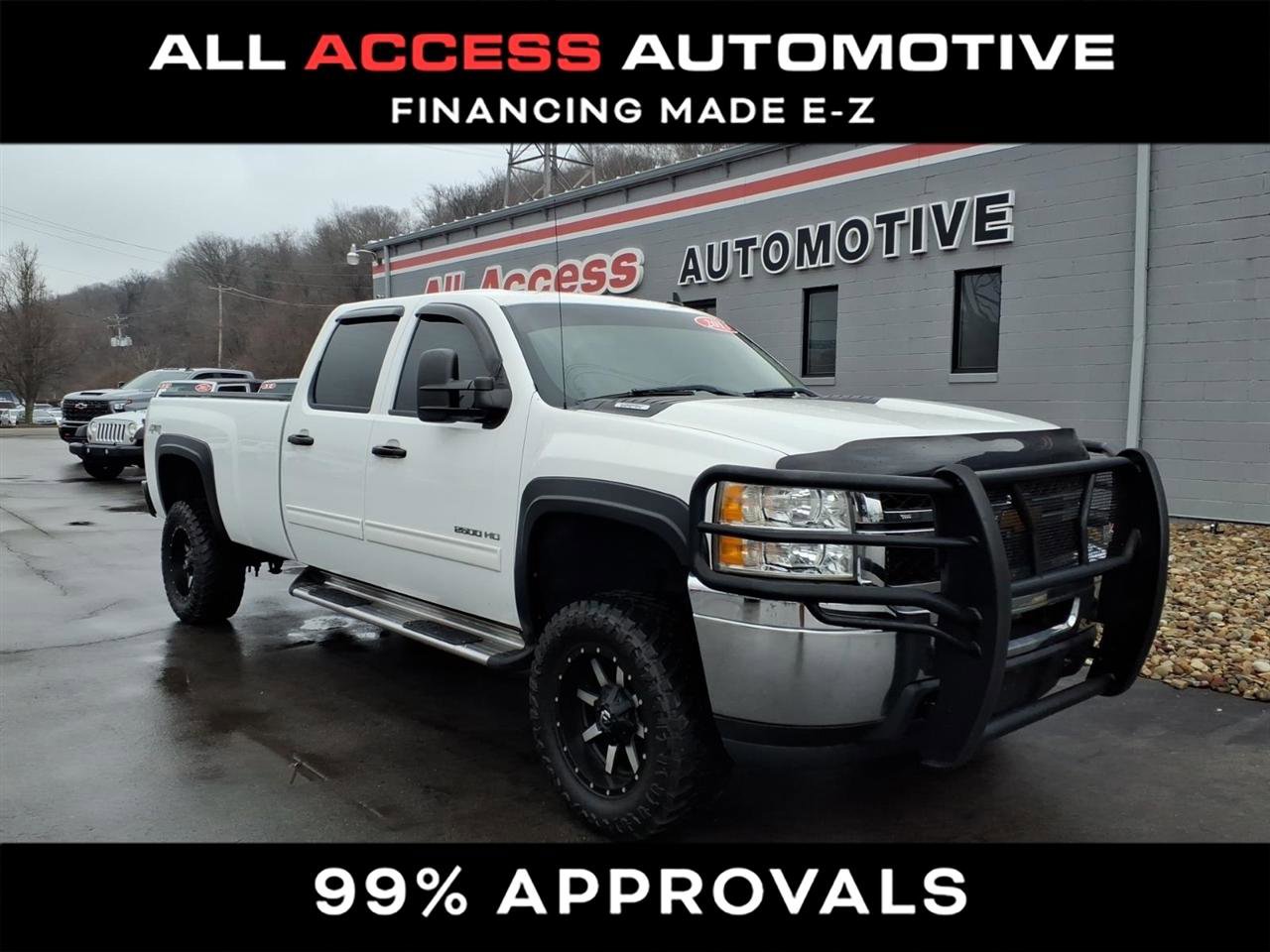 Used 2013 Chevrolet Silverado 2500 LT image 2