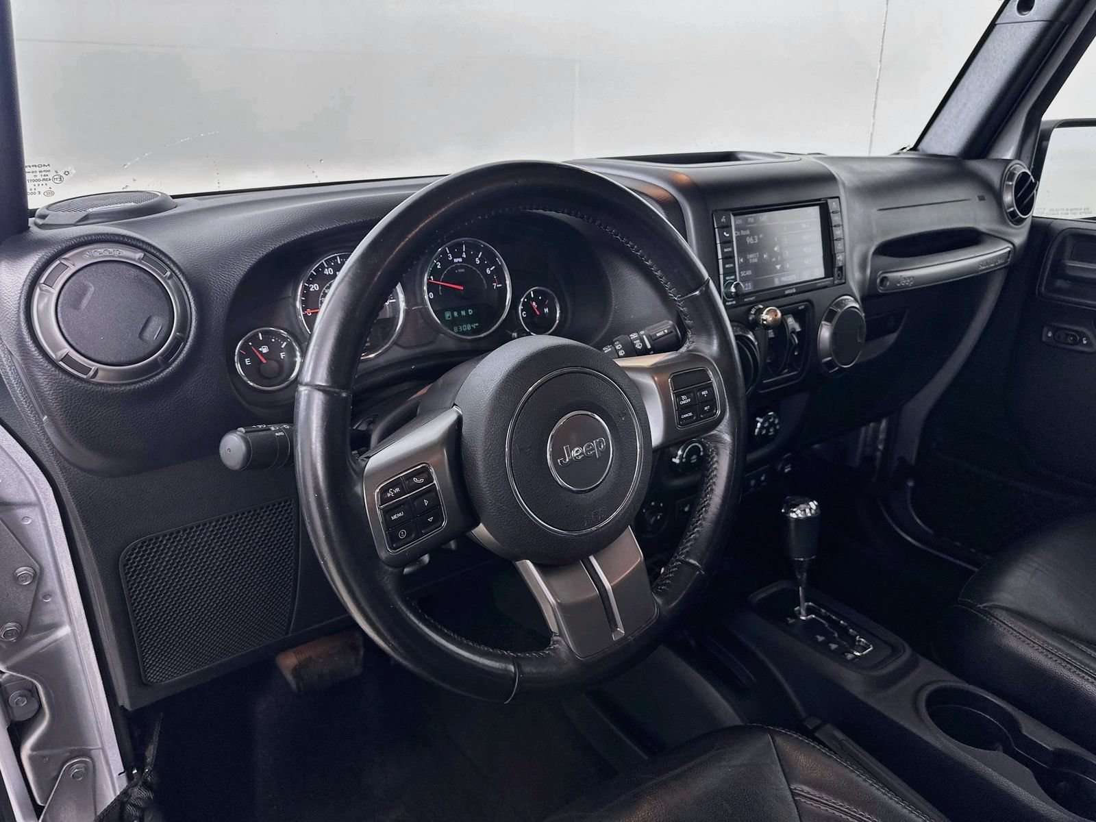 Used 2018 Jeep Wrangler Unlimited Sahara AWD/4WD image 28