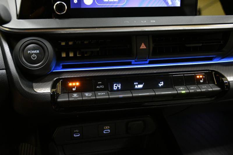 Used 2023 Toyota Prius XLE FWD image 38