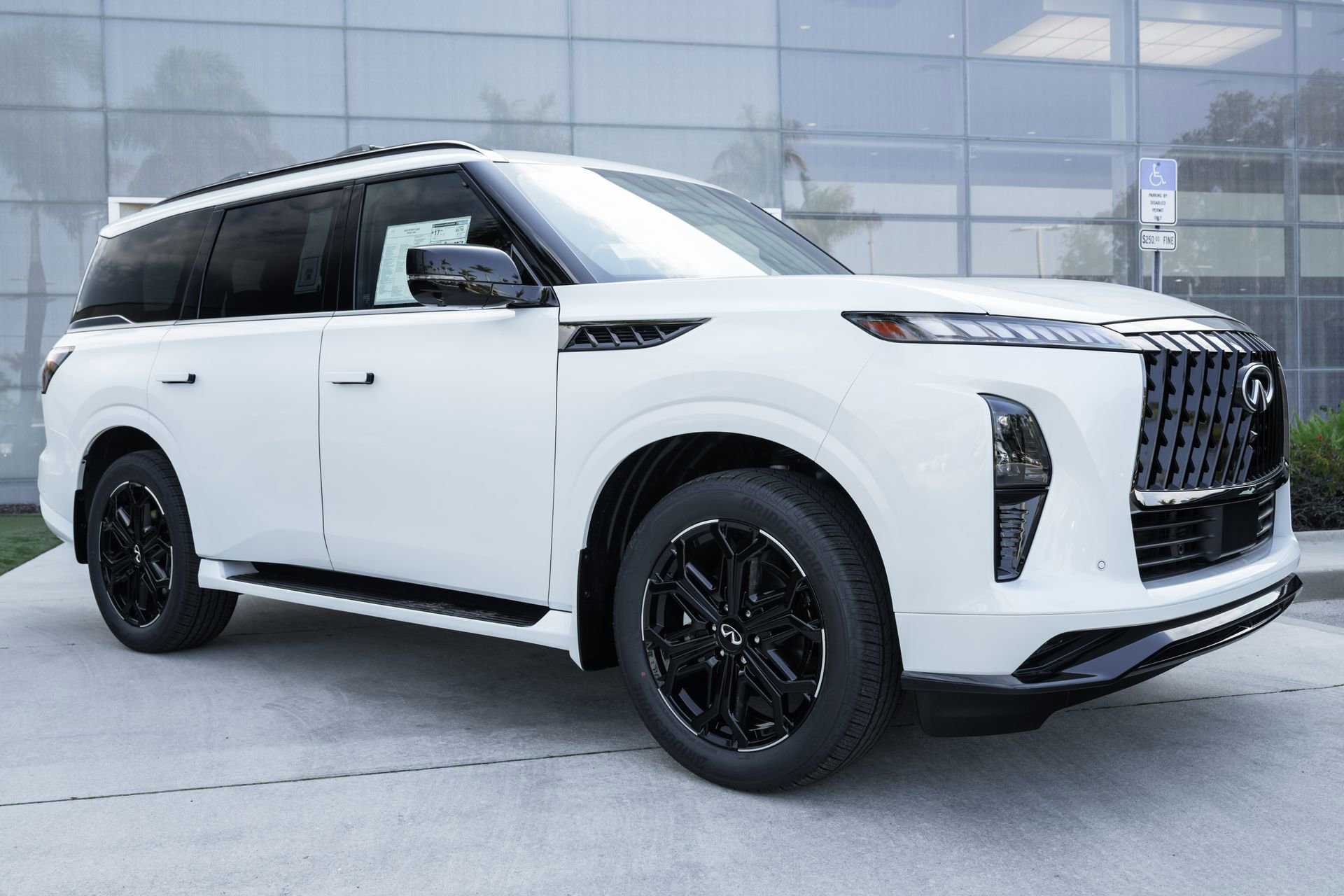 New 2026 INFINITI QX80 4WD w/ Sport Exterior Package image 3