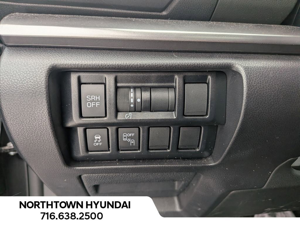 Used 2018 Subaru Impreza 2.0i Limited image 30