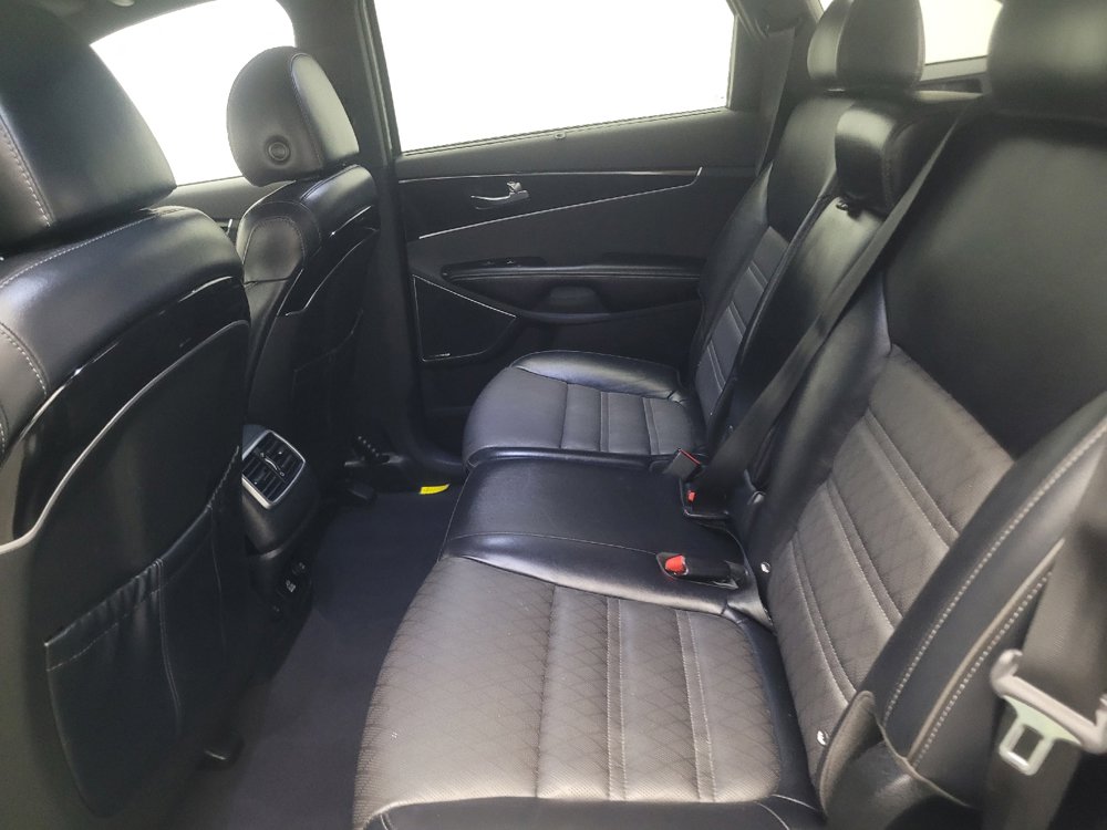 Used 2019 Kia Sorento SX FWD image 18