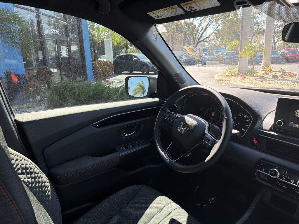 Certified 2023 Honda Pilot Sport image 17