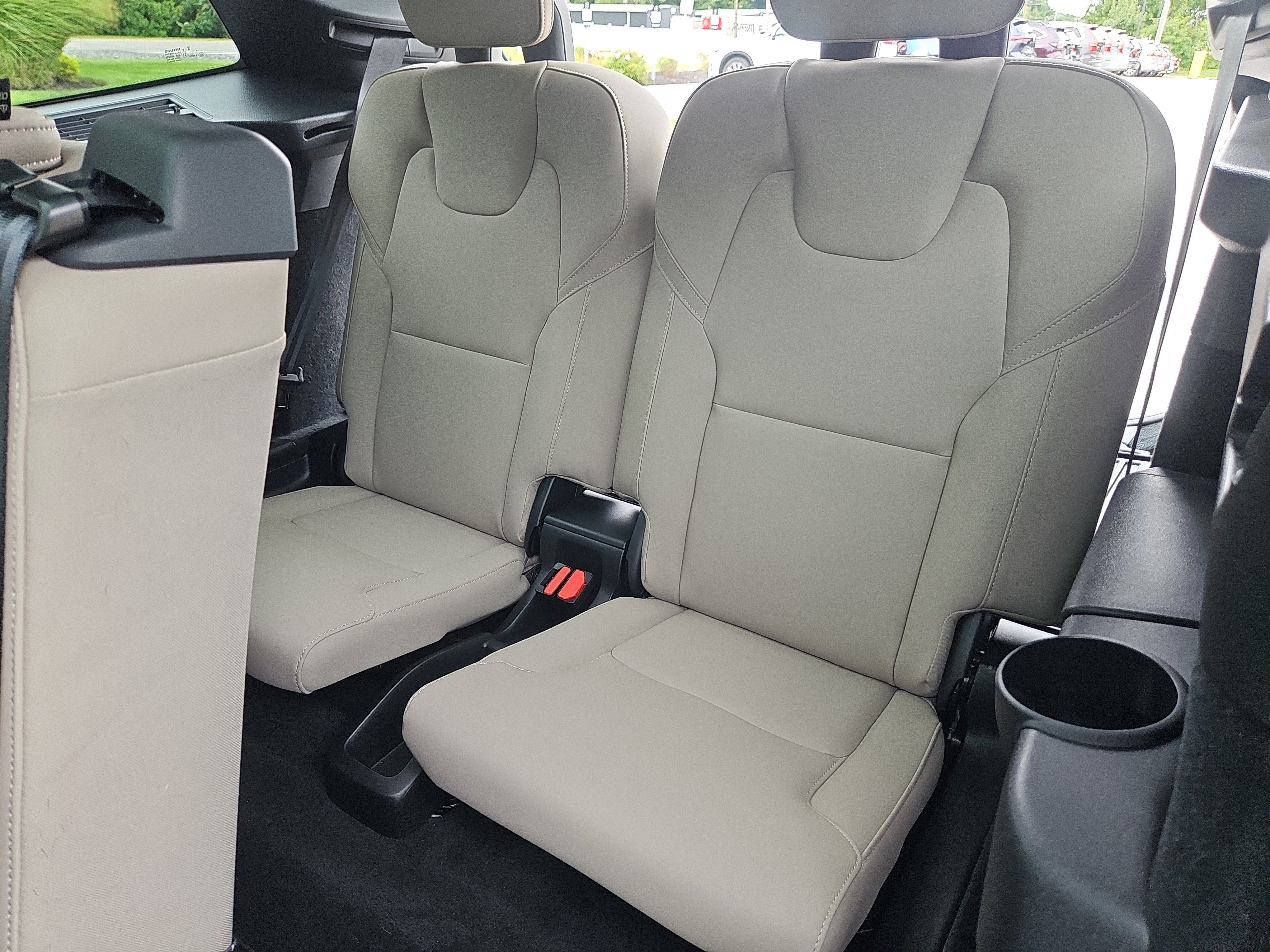 Used 2026 Volvo XC90 B6 Plus w/ Protection Package Premier AWD/4WD image 34