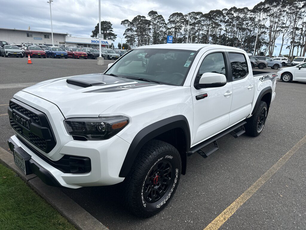 Used 2018 Toyota Tacoma TRD Pro AWD/4WD image 20