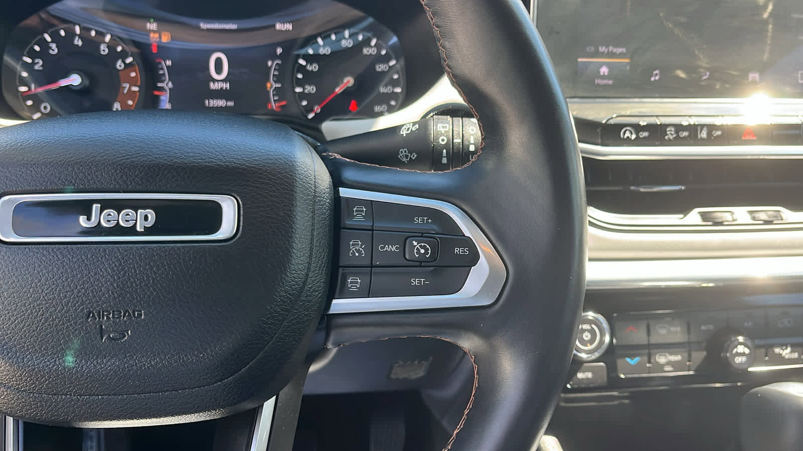 Used 2022 Jeep Compass Limited AWD/4WD image 14