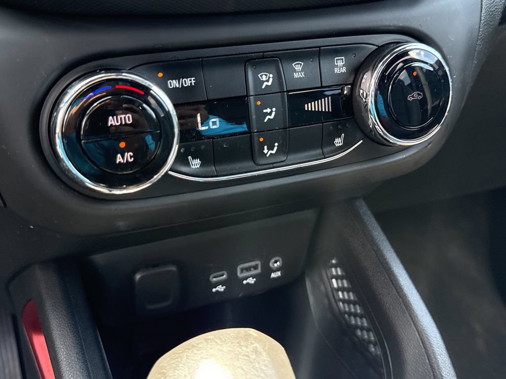 Used 2023 Chevrolet TrailBlazer RS w/ Convenience Package AWD/4WD image 19