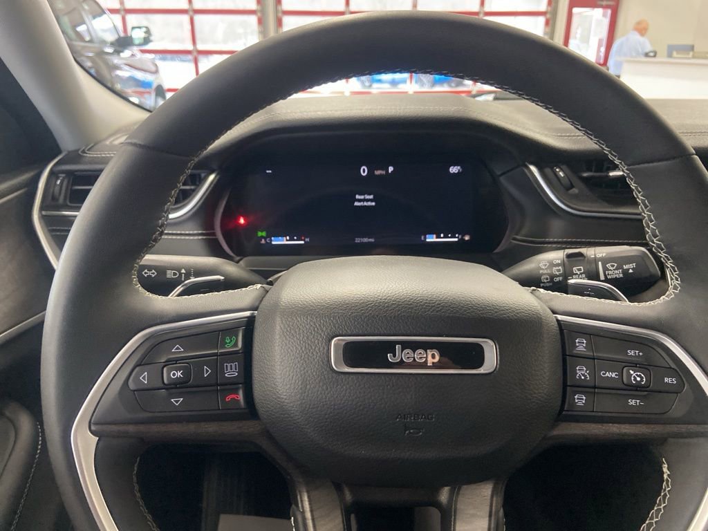 Certified 2023 Jeep Grand Cherokee L Limited w/ Luxury Tech Group II AWD/4WD image 24
