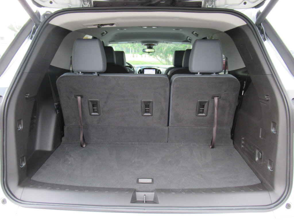 Used 2020 Chevrolet Traverse Premier FWD image 16