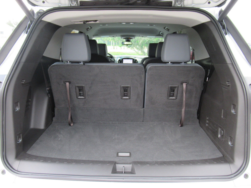 Used 2020 Chevrolet Traverse Premier FWD image 16