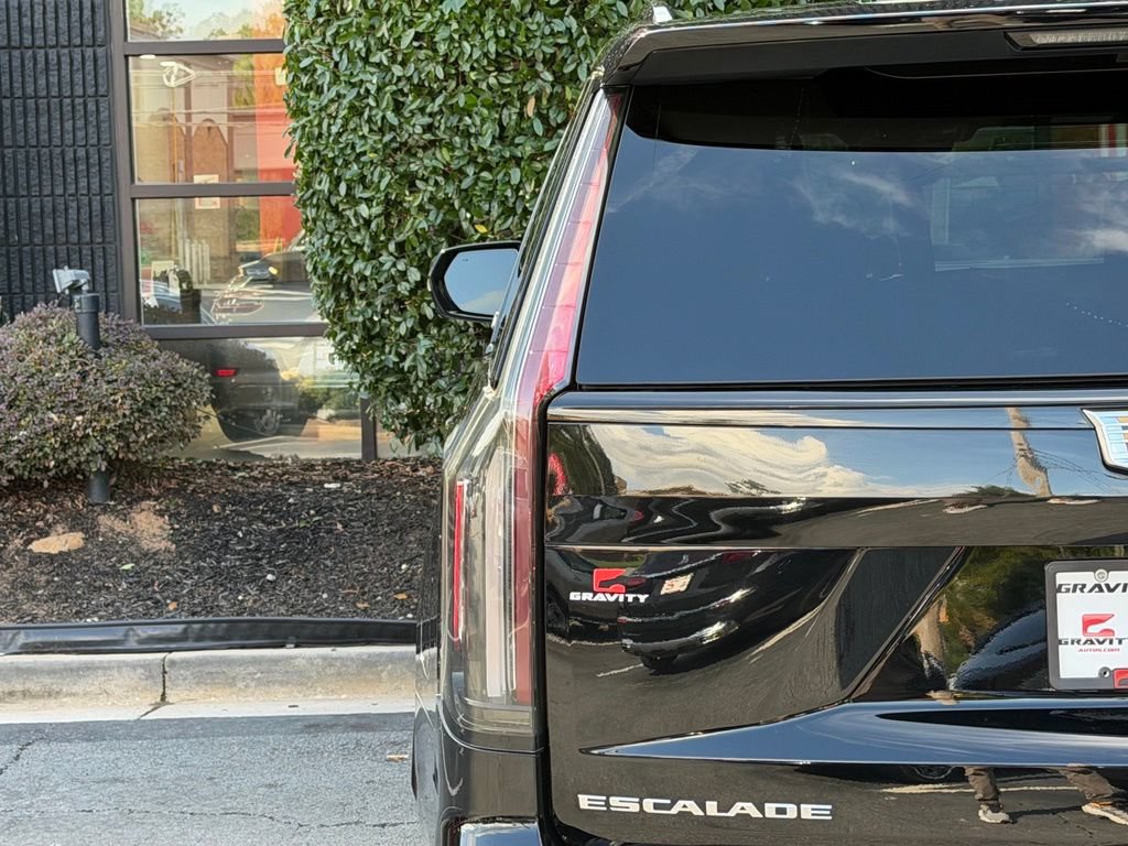 Used 2023 Cadillac Escalade V AWD/4WD image 15