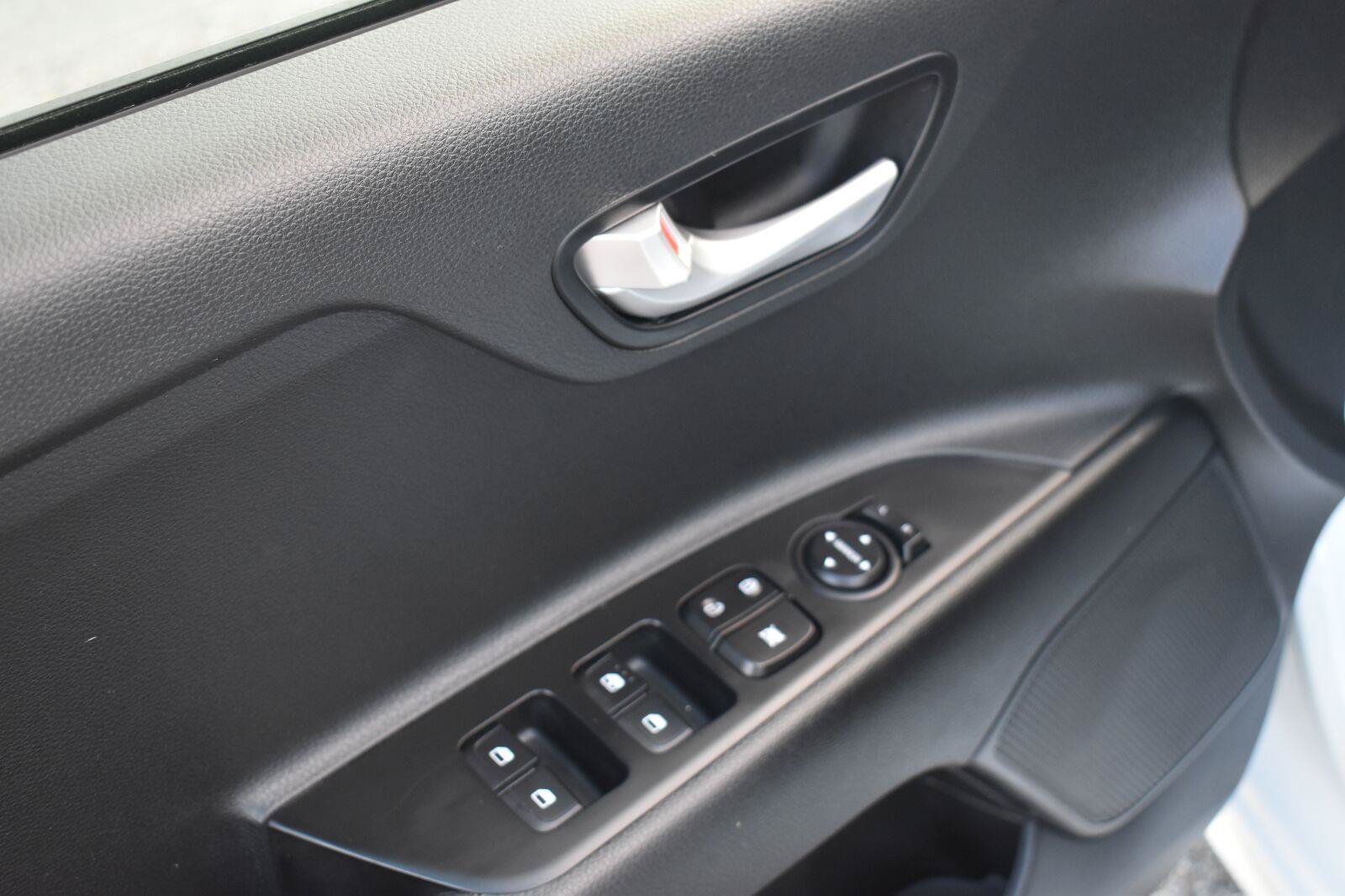 Used 2023 Kia Rio S w/ Technology Package FWD image 19