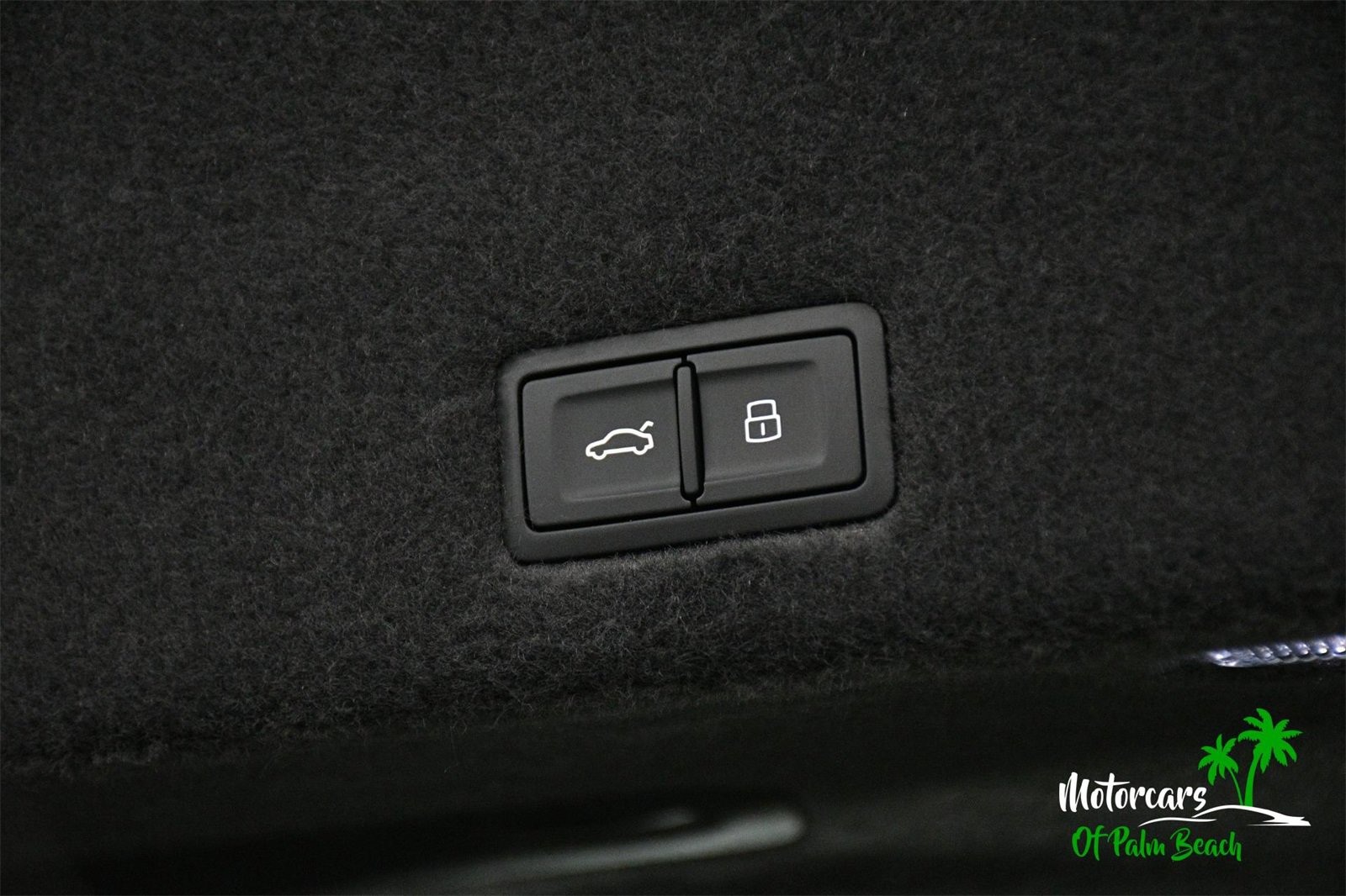 Used 2025 Lamborghini Urus SE image 65