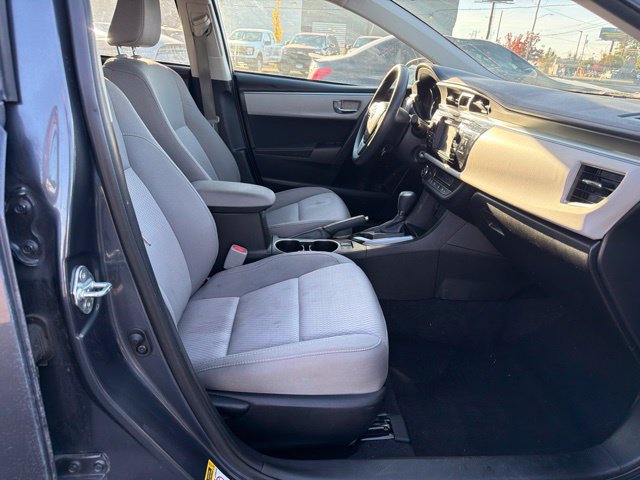 Used 2015 Toyota Corolla LE FWD image 5
