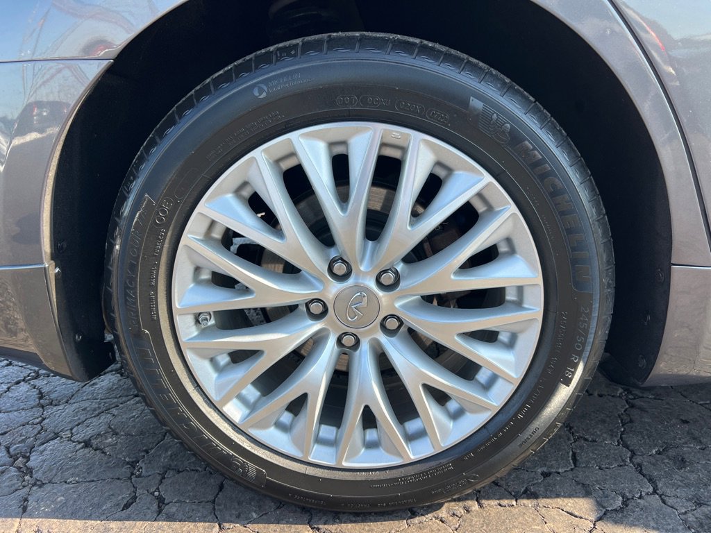 Used 2015 INFINITI Q70 L 3.7 w/ Deluxe Touring Package image 47