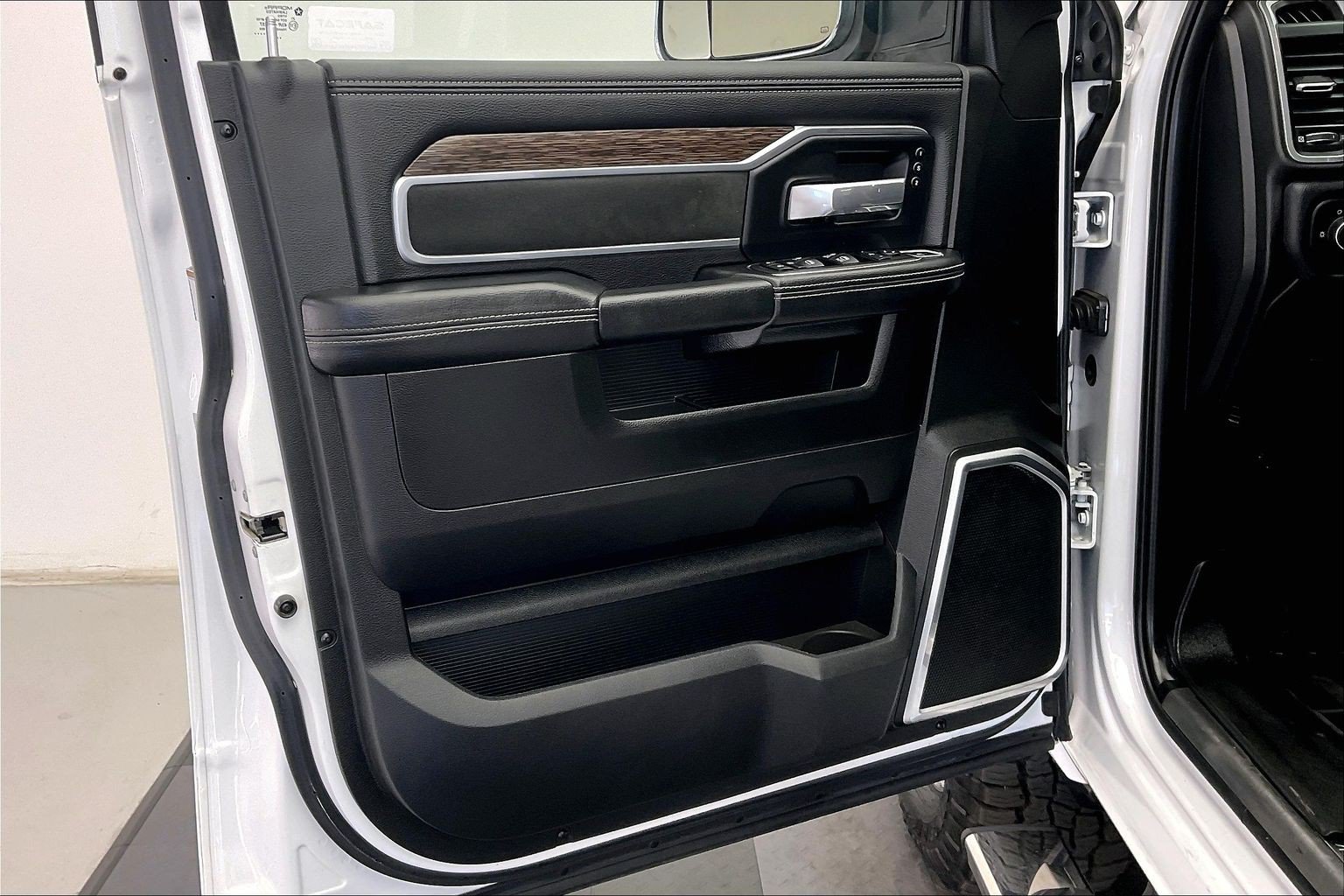 Used 2020 RAM 2500 Laramie AWD/4WD image 25